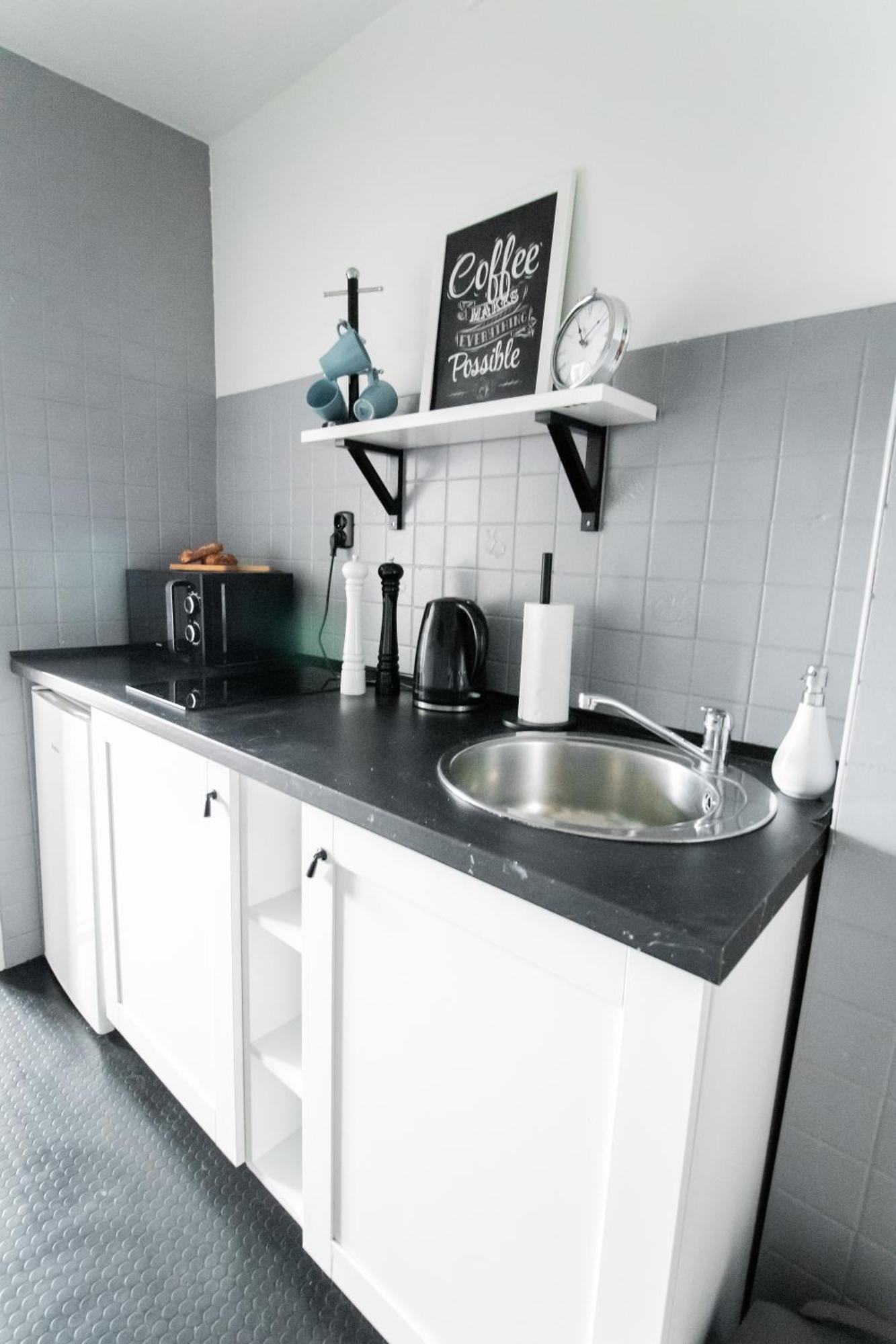 Piotrapartments - Daleka Cozy Train&Airport Apartment Warschau Exterior foto