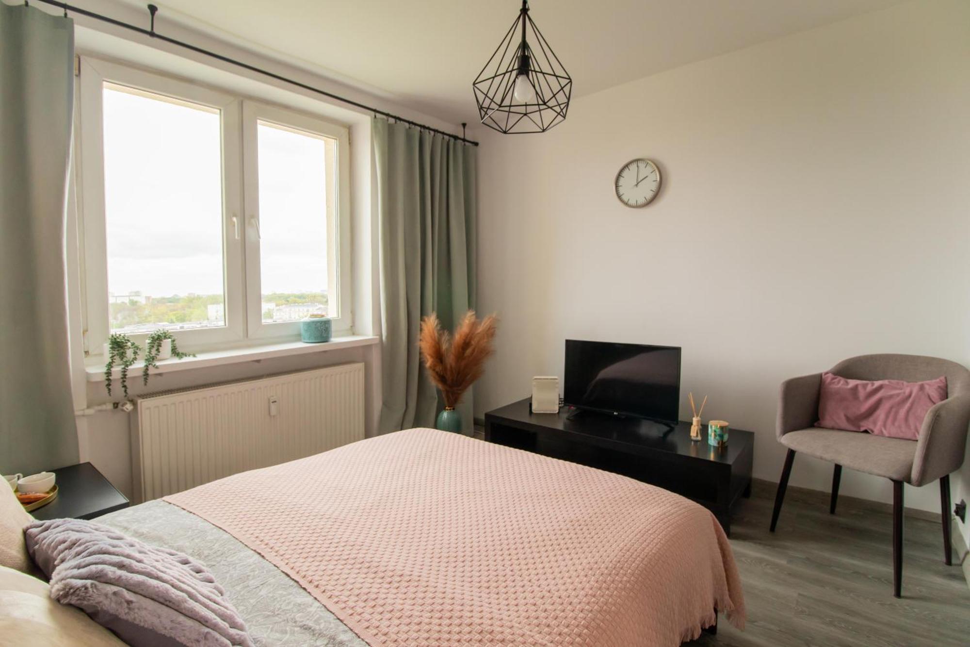 Piotrapartments - Daleka Cozy Train&Airport Apartment Warschau Exterior foto