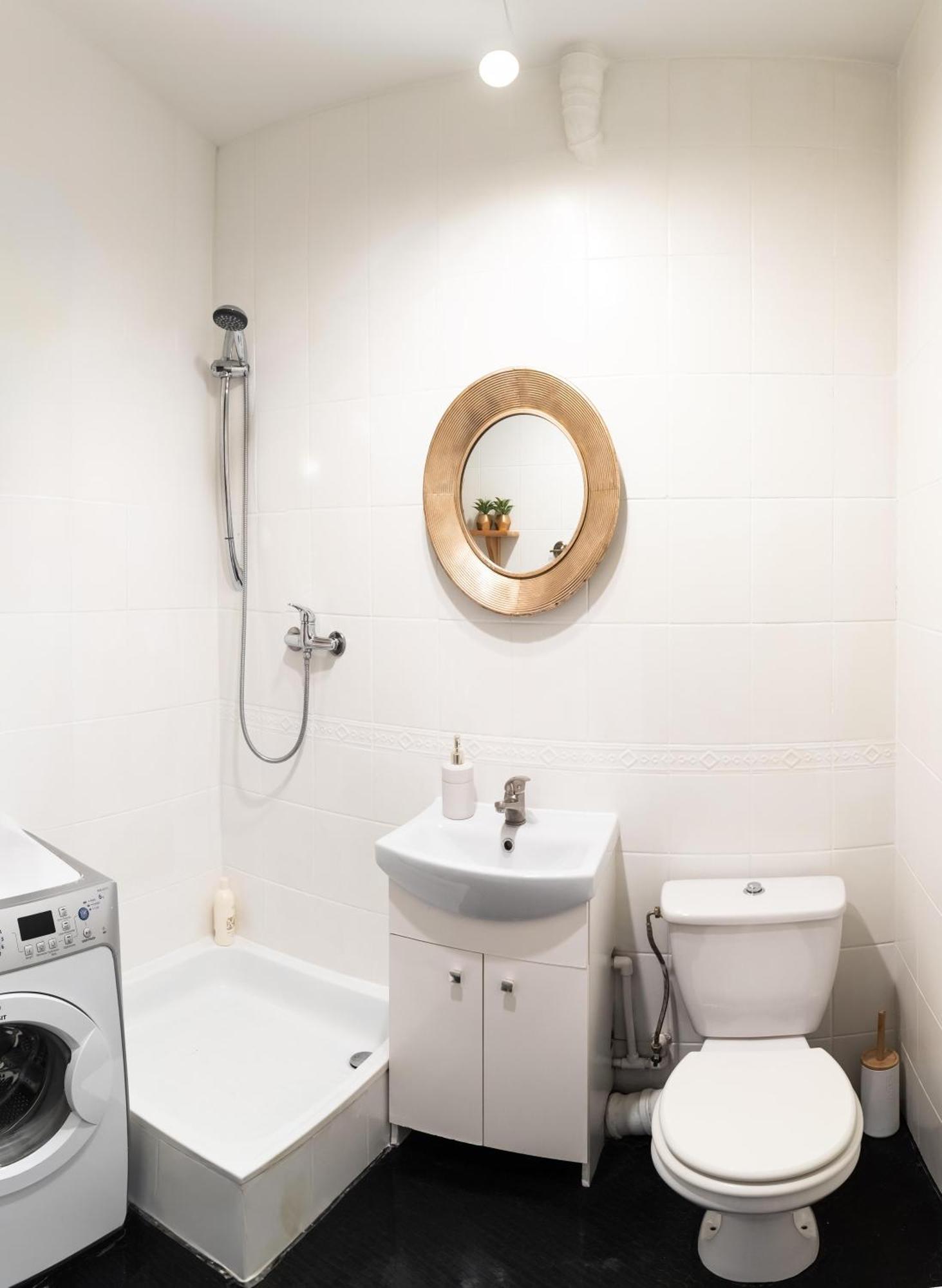 Piotrapartments - Daleka Cozy Train&Airport Apartment Warschau Exterior foto