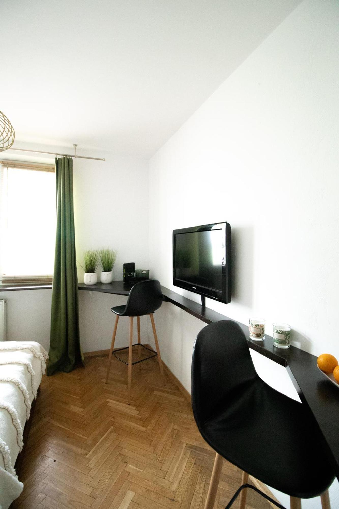Piotrapartments - Daleka Cozy Train&Airport Apartment Warschau Exterior foto
