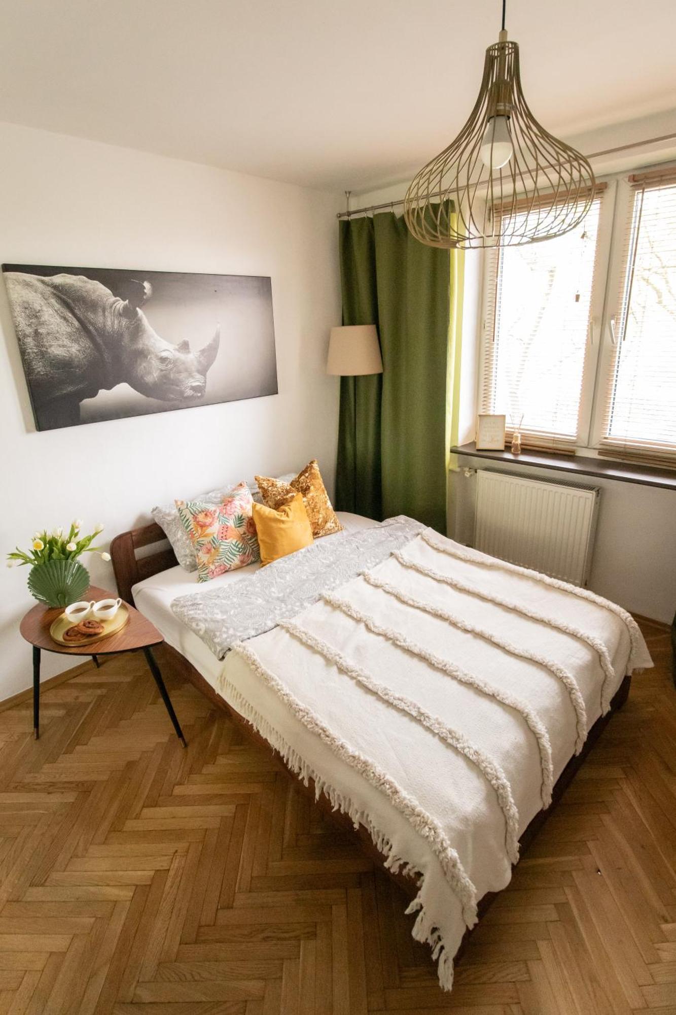 Piotrapartments - Daleka Cozy Train&Airport Apartment Warschau Exterior foto